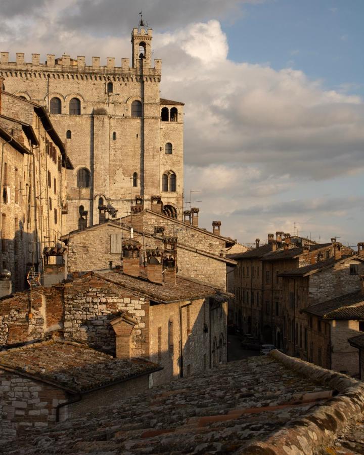 Casa Armanni - La Tua Casa Di Pietra Apartment Gubbio Luaran gambar