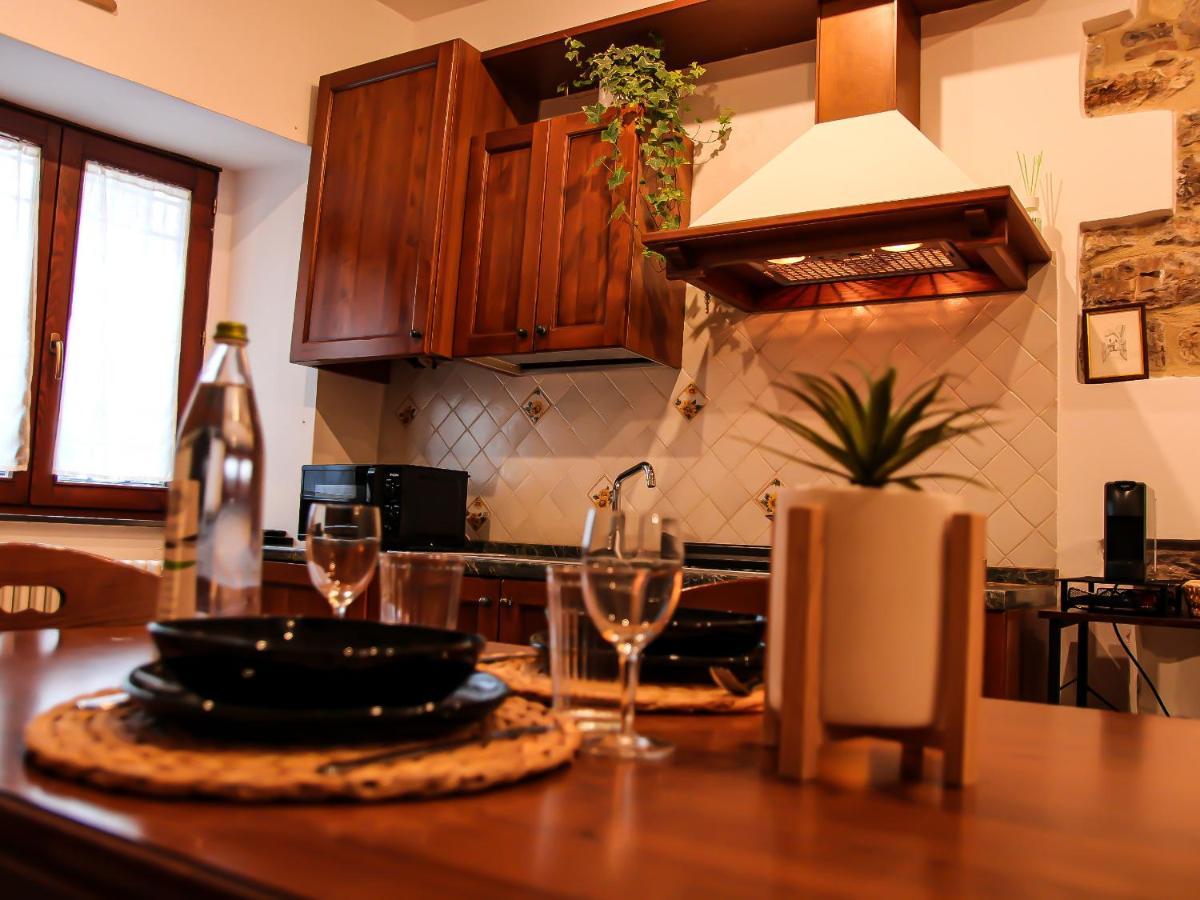 Casa Armanni - La Tua Casa Di Pietra Apartment Gubbio Luaran gambar