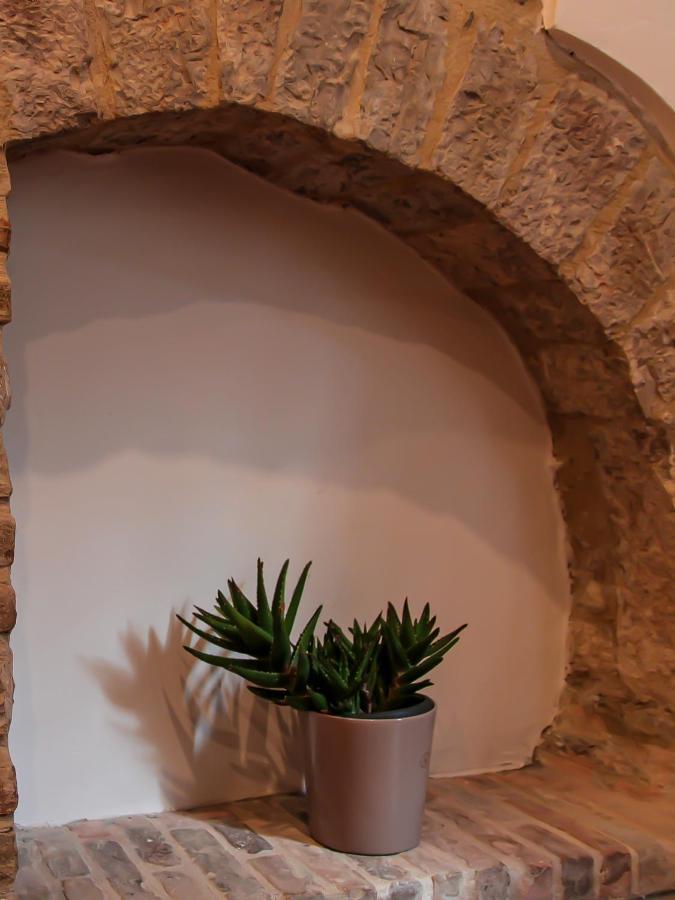 Casa Armanni - La Tua Casa Di Pietra Apartment Gubbio Luaran gambar