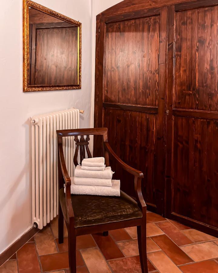 Casa Armanni - La Tua Casa Di Pietra Apartment Gubbio Luaran gambar