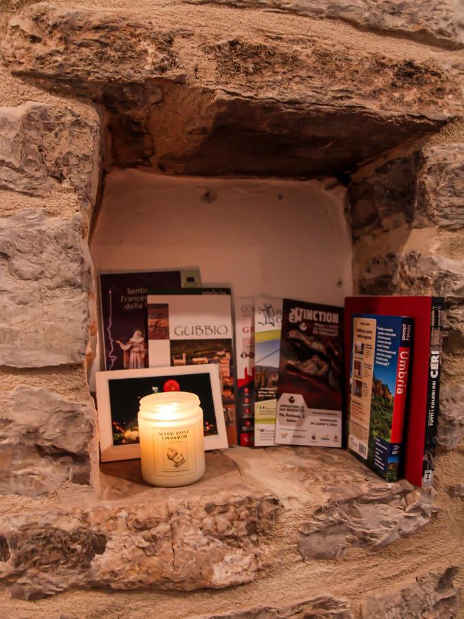 Casa Armanni - La Tua Casa Di Pietra Apartment Gubbio Luaran gambar