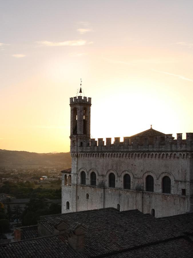 Casa Armanni - La Tua Casa Di Pietra Apartment Gubbio Luaran gambar